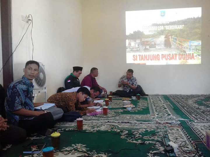 YudyAms's tweet photo. Pemaparan Master Plan dan diskusi bersama masyarakat,pemdes, TPPI Kab.Tegal,terkait rencana pembangunan desa wisata,di Kec.Lebaksiu Kab.Tegal
#PIDmandirikanDesa 
#TPPIJateng 
#TPPITegal 
@jokowi 
@EkoSandjojo 
@anwsanusi
@taufikmadjid71
@fachrilabalado
@tppindonesia
@KemenDesa https://t.co/rcbXpxHnur