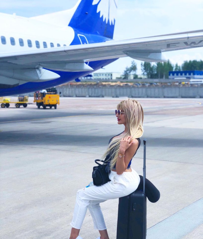 A1ALimo's tweet photo. The journey, not the arrival, is what matters.
U+2708οΈU+2708οΈU+2708οΈ
πΈ @dr.hend_laalaa
#a1alimo #a1a #travel #travelgram #instatravel #trip #travelling #travelphotography #travelingram #vacation #traveler #instatraveling #tourist #igtravel #instago #travelblogger #trave https://t.co/Rn7VNWRKXZ