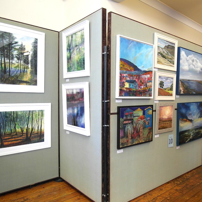 HolmfirthArtWK's tweet photo. It's your last chance to visit Holmfirth Artweek today! Open until 5pm, with the market stage and cafe closing an hour earlier at 4pm. https://t.co/mjCOVdinys
