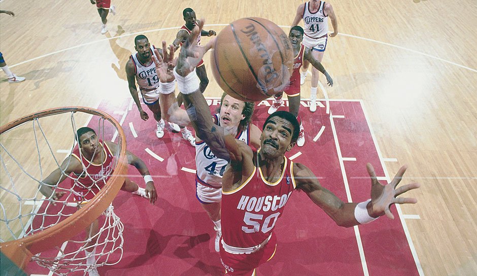 1983 kam Ralph Sampson als Nr.1-Pick in die NBA. Heute wird der Hall of Famer 58 Jahre alt - Happy Birthday! 