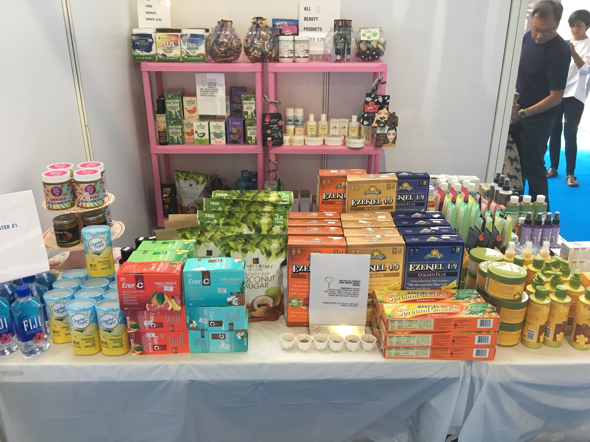 naturespicknmix's tweet photo. Oooooo look at all the goodies we have!! 👀 Come and day Hi and check out all our exciting brands we are selling today @LNLYshow @olympia_london #pacifica #albabotanica #foodforlife #ezikiel #drbronner #desertessence #natural 💚💚 https://t.co/aosfwEO4PB