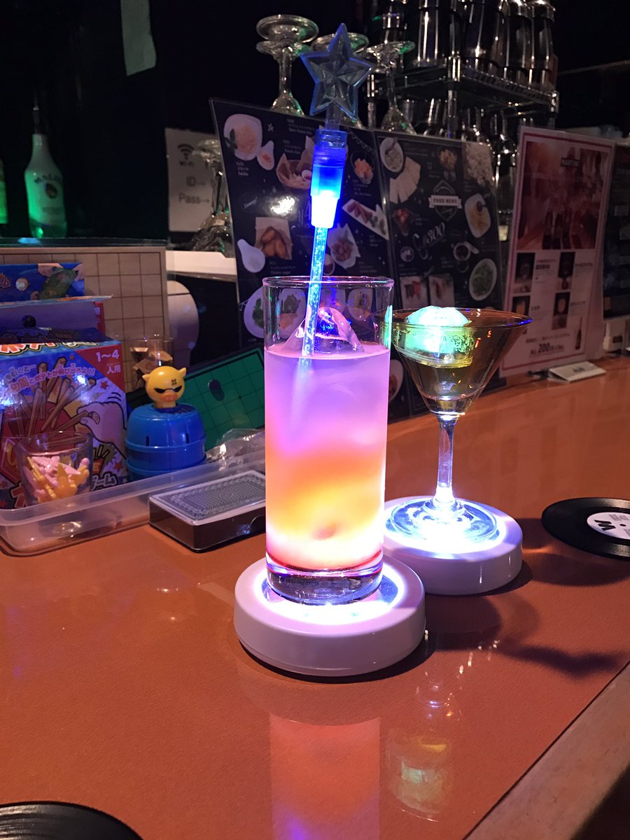 Bar Moonwalk新宿東口店 公式 در توییتر 飲んだら願いが叶うかも 七夕 の今日のオススメカクテルはベガ 織姫 とアルタイル 彦星 です ムーンウォークで星に願いを バー Bar Moonwalk 新宿 夜は短し歩けよ乙女 歌舞伎町 インスタ映え