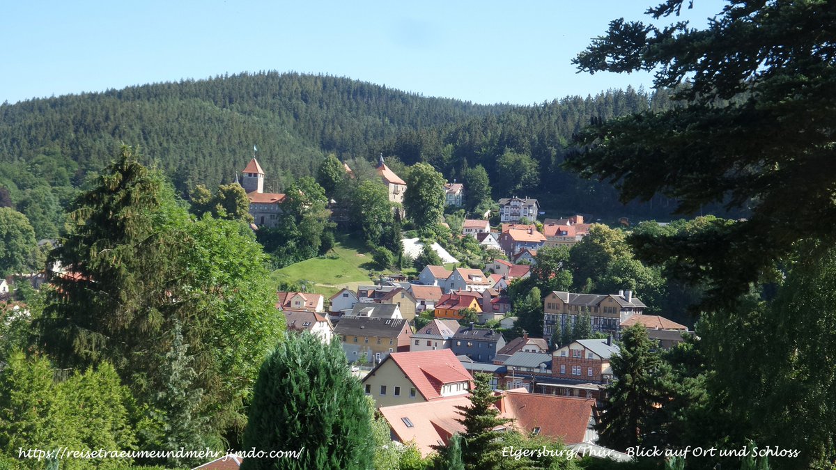 Poerlitzer03's tweet photo. @mdr_th #Reise #Urlaub #Radfahren #travel #Thüringen #Castle #Ilmenau #Ausflug nach #Elgersburg. Hier ein Blick auf den #Erholungsort und #Schloss. Am Schloss führt Straße hinauf zu #Ausflugsgaststätten #Hohe_Warte (765m), #Mönchhof und #Schöffenhaus. Auch gut zu #wandern. https://t.co/bSPdC1VUw4