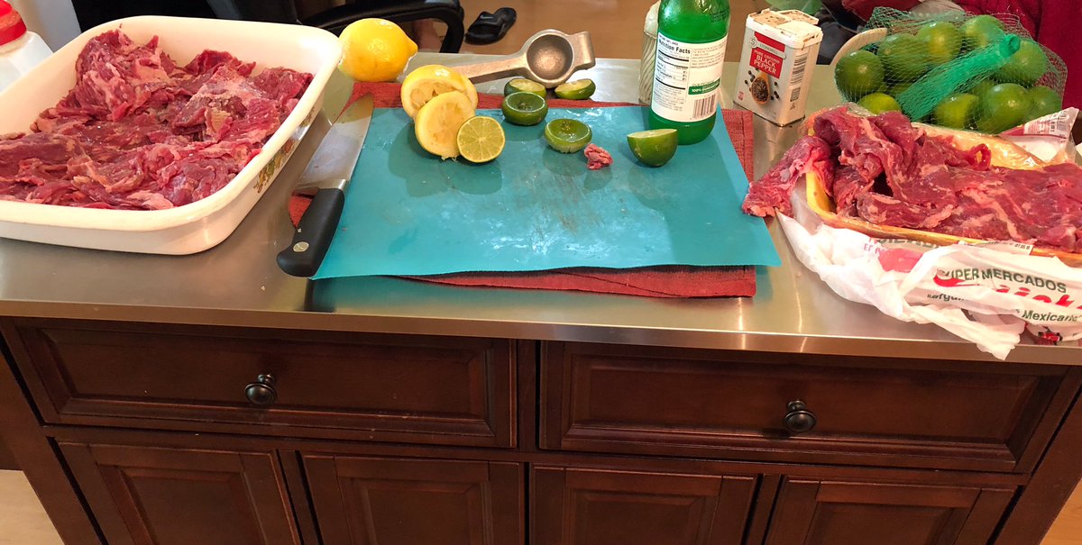 MrTonyBones's tweet photo. Marinating steaks, for days. #Mexican #CarneAsada #LomoDeRes https://t.co/RwWY7VpUcp