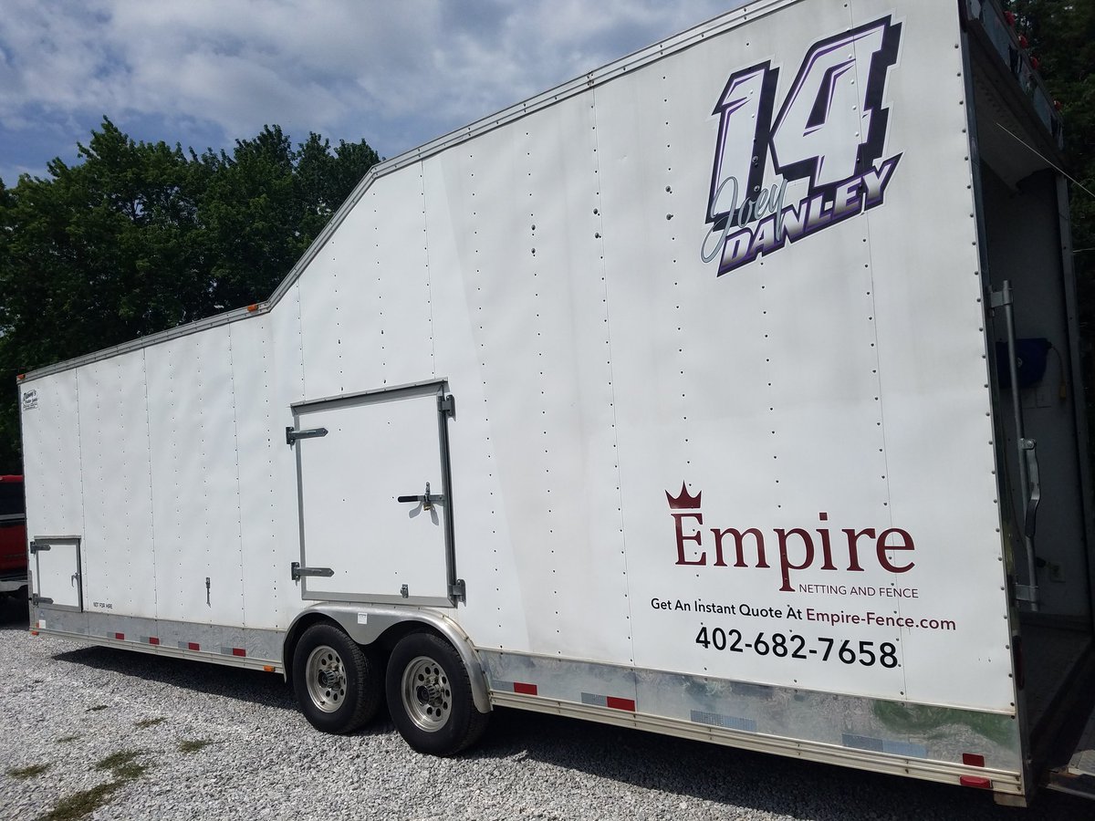 It's race day!! <a href="/empirenetting/">Empire Net & Fence</a> @EagleRaceway <a href="/terriannereed14/">Terri Danley</a>