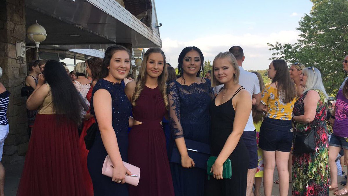 slawley15's tweet photo. Prom❤️ 
#Rastrickprom https://t.co/5E0Vj2hpsx