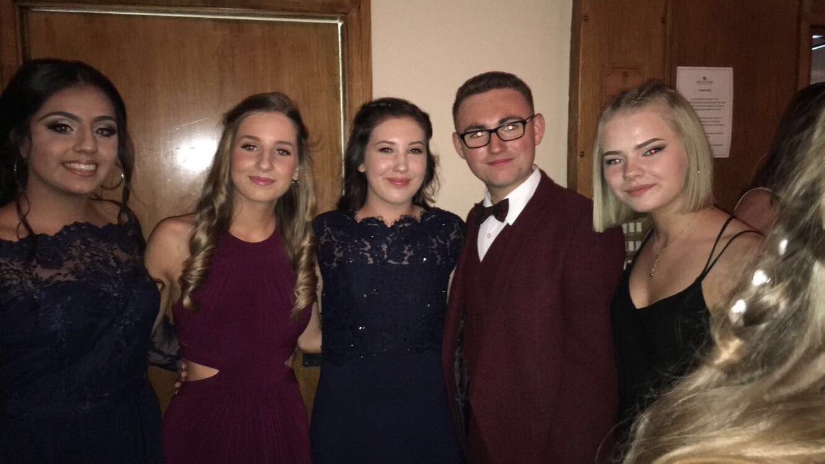 slawley15's tweet photo. Prom❤️ 
#Rastrickprom https://t.co/5E0Vj2hpsx