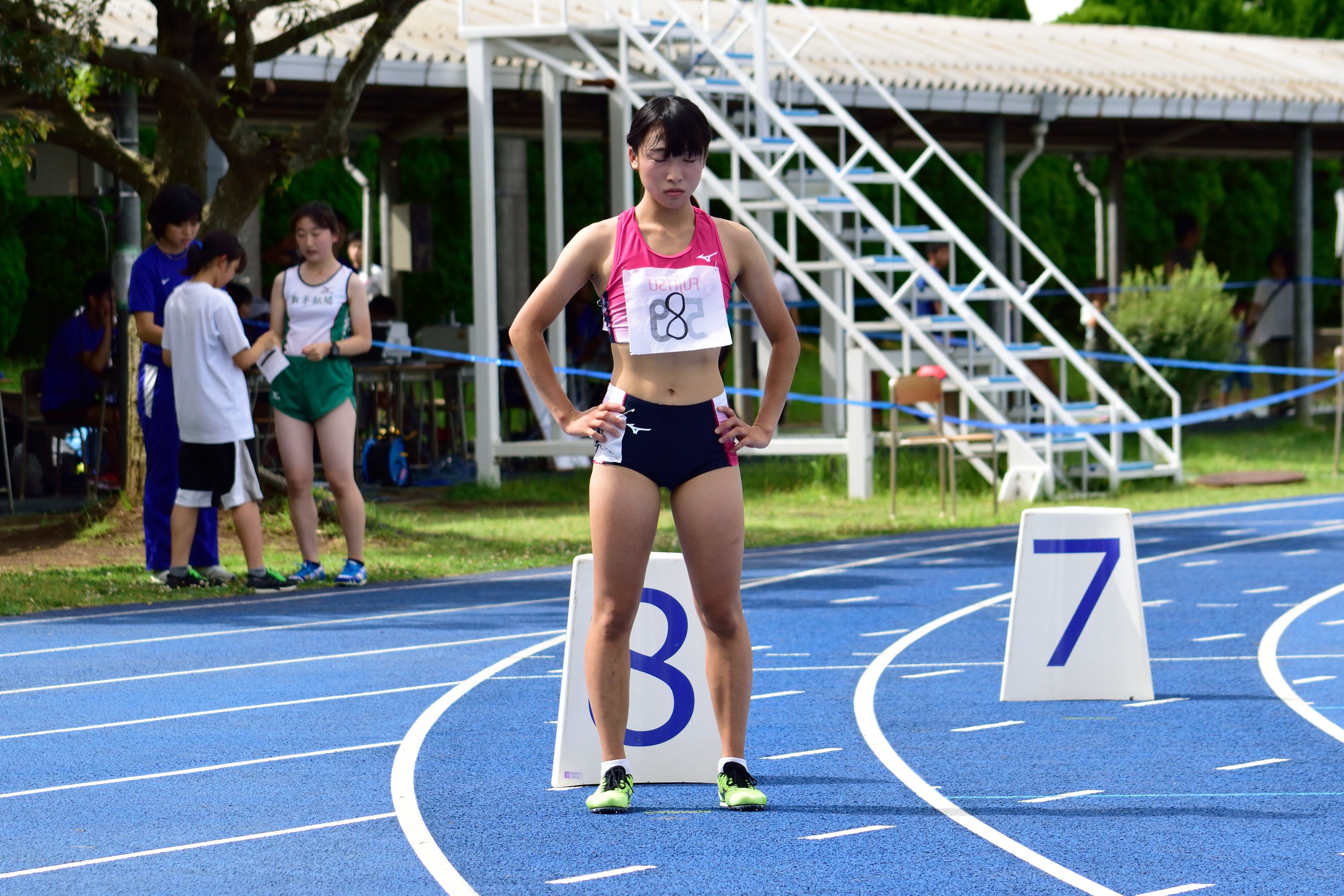Kenji 順天堂大学 順大記録会 女子800m 2組 菊地梨紅 選手 順大 新井春花 選手 日大 新井選手 Twitterに顔写真が出始めたころからフォローワーが急増中 七夕に ひこ星には出会えたか T Co 50kberbcw4 Twitter