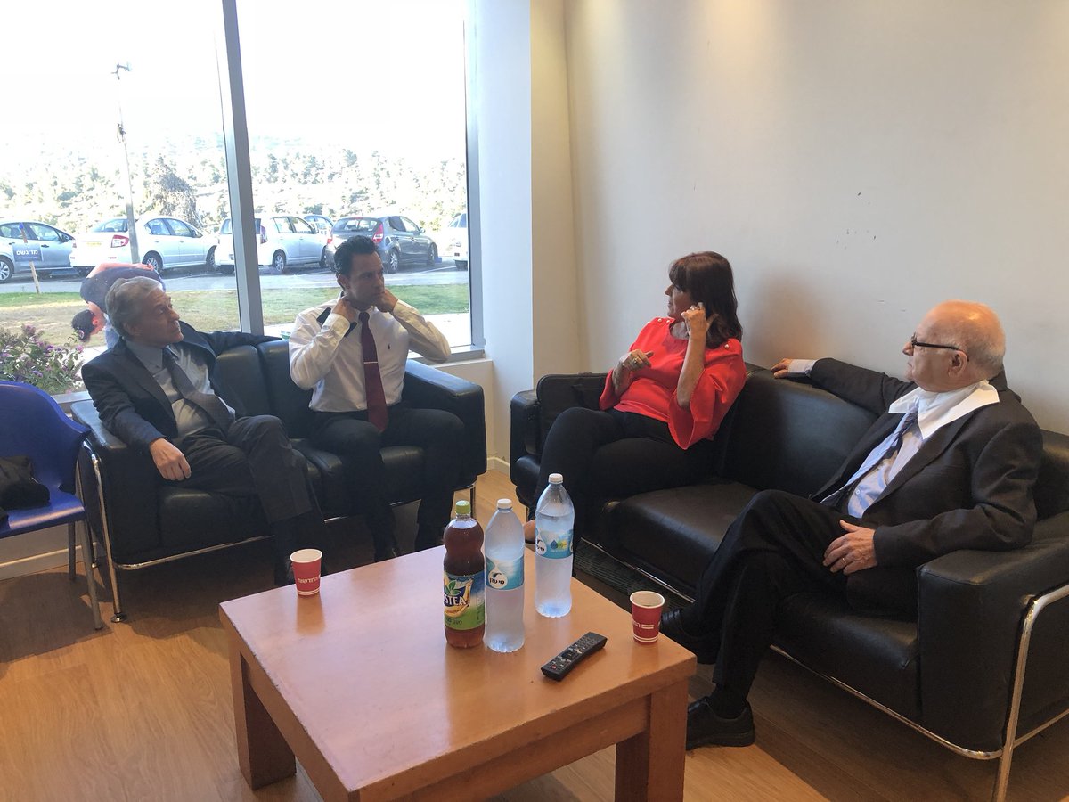 פגוש את העיתונות On Twitter האם למפלגת Havodaparty המתמודדת עם