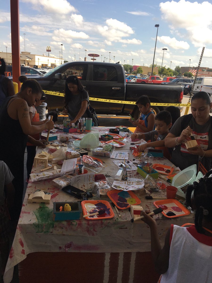 ABCCrosstimbers's tweet image. Enjoying Kids Workshop @HomeDepot 
#abcdentalcrosstimbers #makingadifferenceinourcommunity #oralhealth #community