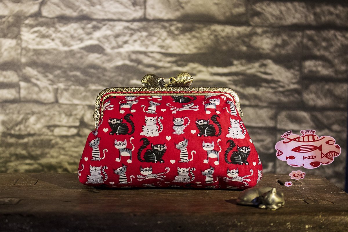 Itspursefect's tweet photo. Coin Purse | Cats | Crazy Cat Lady | Snap Clasp Purse | Leo | College Student | From Daughter | Cat Lady | Gifts Under 15 | Cat Mum | Purse Check It Out #coinpurse #pursecoin https://t.co/996EEOgZk3 https://t.co/dLfynptopL
