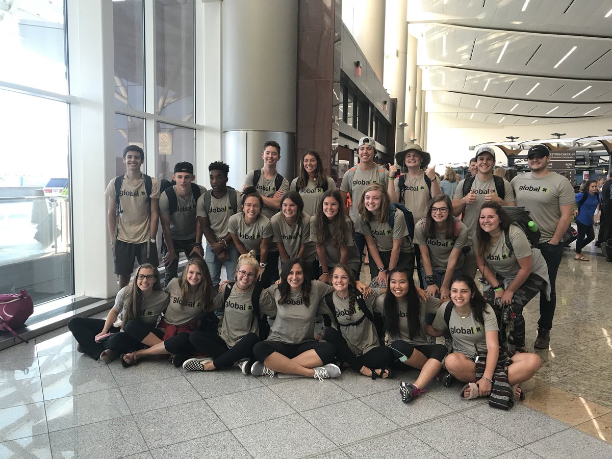 GwinnettChurch's tweet photo. Sending out another @goglobalx team this morning. This @GCInsideOut crew is leaving for Honduras. Please pray for them and those they’ll serve. https://t.co/Bt2hlXEaPw