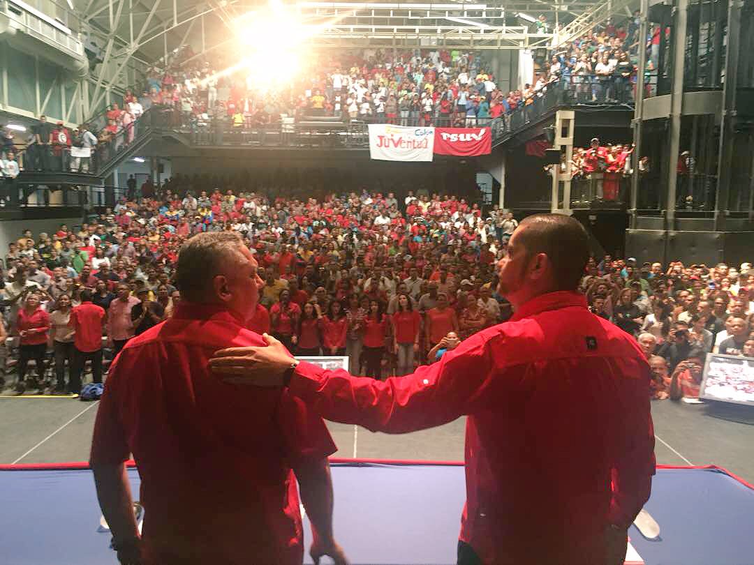 Omar_PrietoPSUV's tweet photo. Lo que hemos visto y oído, lo proclamamos también a ustedes, para que también tengan comunión con nosotros; y en verdad nuestra comunión es con el Padre y con su Hijo Jesucristo.
1 Juan 1:3
Rey de Reyes gracias por vivir en nosotros! https://t.co/JJYjduIfMv
