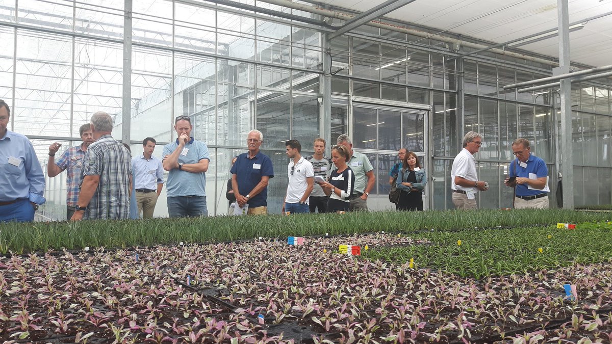 Rondrit #DuinenBollenstreek <a href="/LTONoord/">LTO Noord</a> @KAVB voor #raadsleden #colleges <a href="/RoyalVanZanten/">RoyalVanZanten</a> J.Heemskerk&amp;zn. Gebr. Th.en W. Alkemade #innovatie staat voorop.