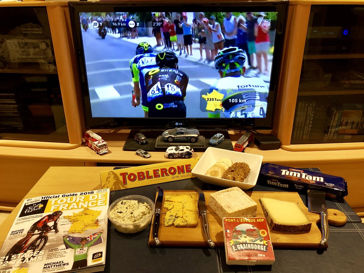 Settled in for another season of Le Tour De France appropriately kicking off this year on International Chocolate Day ... fine French cheeses, dip ... mixed with some Swiss and home grown chocolate!  #sbstdf #toursnacks
