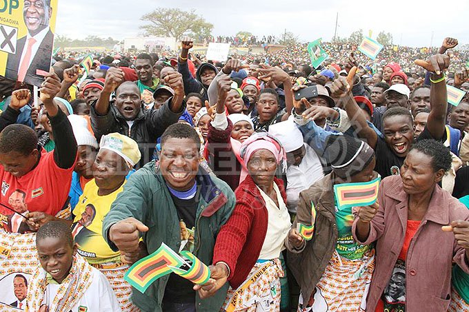 Retweeted The Herald Zimbabwe (@HeraldZimbabwe):

President Mnangagwa acknowledges the work done by the province in getting thousands of party supporters to come out in their numbers for a rally at Chipadze stadium in Bindura. #zw2018 #zimelections2018