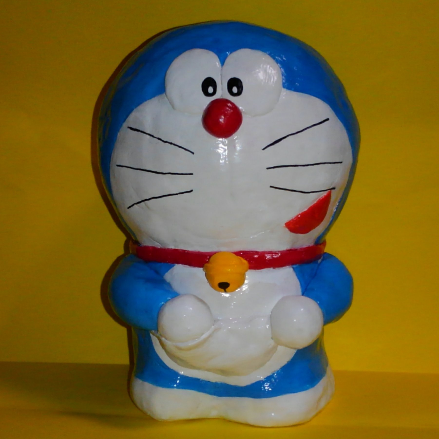 たかお こちらは1月にセットを紹介した 貯金箱キット を使用して作ったドラえもんの貯金箱です 分かりにくいですが ポーズは四次元ポケットを探っているポーズです ドラえもん 貯金箱 粘土細工 四次元ポケット T Co Lve4bp4oei Twitter たかお こちらは1月にセットを紹介した 貯金箱キット を使用して作ったドラえもんの貯金箱です 分かりにくいですが ポーズは四次元ポケットを探っているポーズです ドラえもん 貯金箱 粘土細工 四次元ポケット T Co Lve4bp4oei Twitter