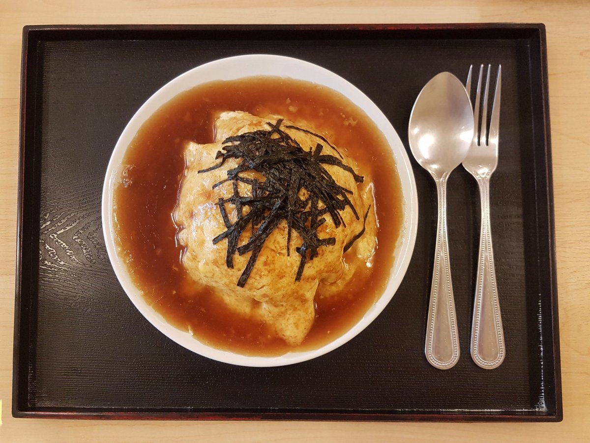 AorParrot's tweet photo. これは家族の朝ご飯でした。全部の料理は大豆からつくっていました。安くて、美味しかったで店の名前は「てんねんとうふ」です。#豆腐 #大豆 #料理 #バンコク #tofu #soybean #food #bangkok https://t.co/UjfoV5ExUl