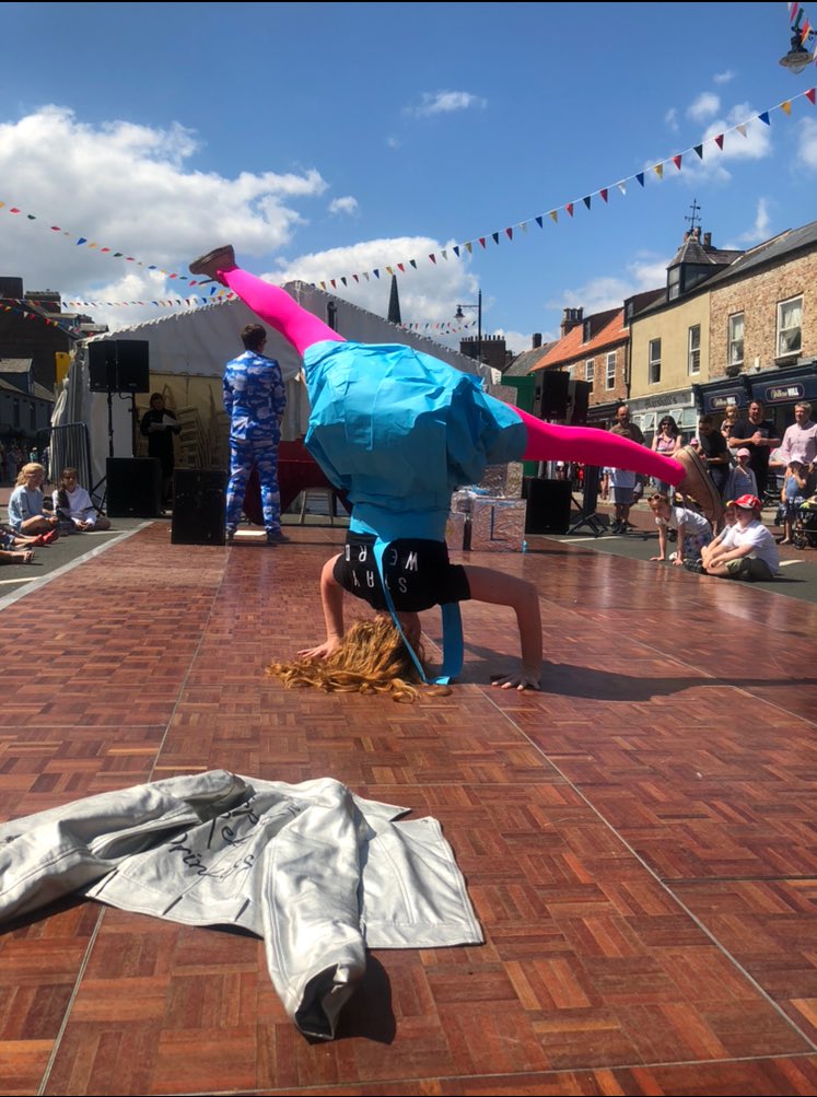 FullyBookedNow's tweet photo. ☀️Day 1 at @Mouth_Tyne_Fest ☀️

We had so much fun blasting off into space with you 🚀✨

Our next show is tomorrow at 12:30 ☺️

#mouthofthetynefestival #MOFT18 #MouthOfTheTyne #SpaceRebelPrincess https://t.co/IFftFYLV3t