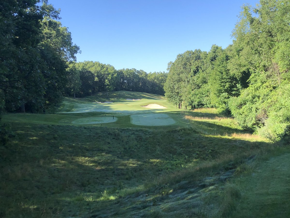 Here we go. #1 at Shepherd’s Hollow. 49° at wake up time. #MichiganGolf