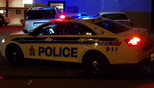 Three people stabbed in a parking garage in the ByWard Market. #ottnews  ottawamatters.com/local-news/thr… https://t.co/qheXvJoJU1