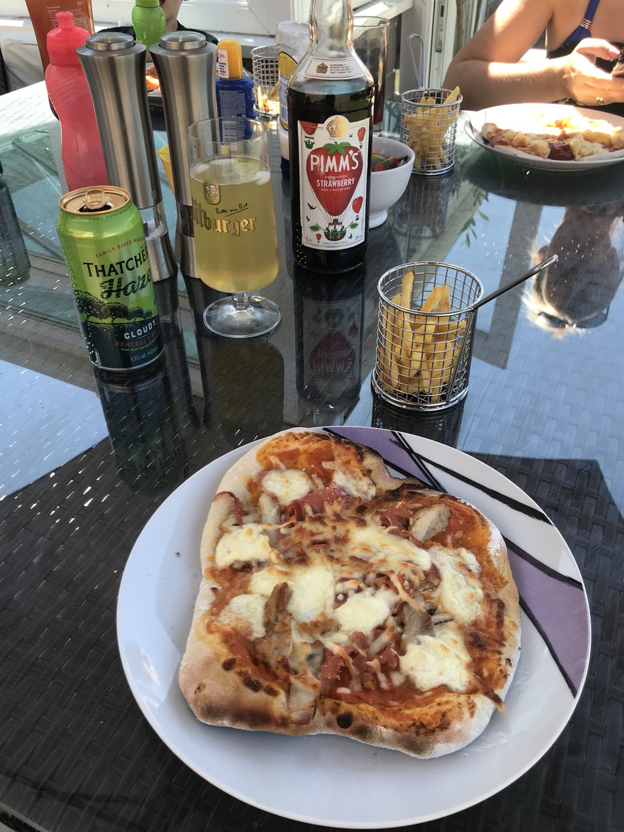 tomvaler's tweet photo. Perfect Saturday hoping for a perfect result ⚽️ #englandsweden #football https://t.co/VNCsVgiviy