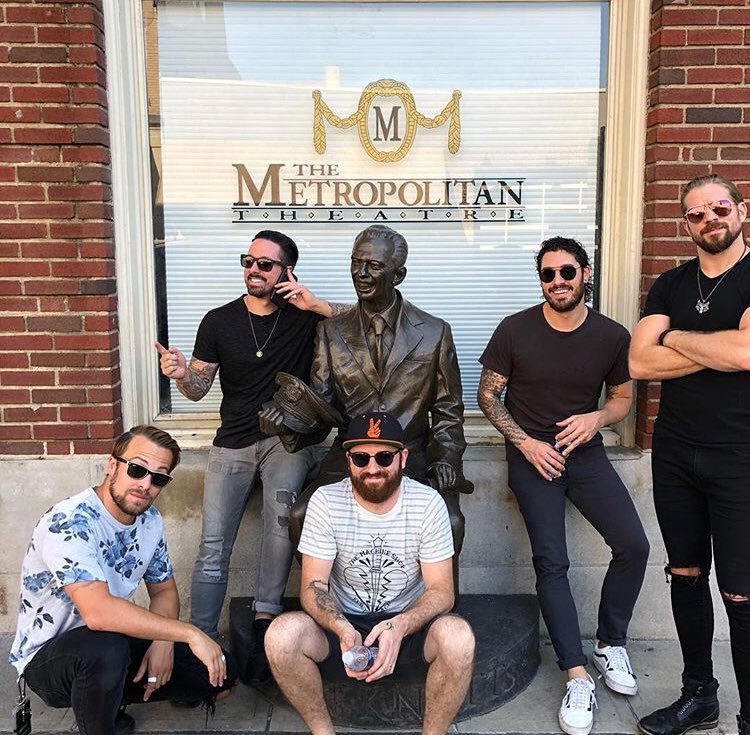 Kasia_Szpadzik's tweet image. Been a while since these wonderful Guys have played for us in 🇮🇪No doubt we fell right in love with their music and charisma🌻Couldn’t get more happier but to see them back soon🌻
#RedSunRisingMusic #WeAreThread
#MikeProtich #RyanWilliams #DaveMcgarry
#PatGerasia
#RickyMiller