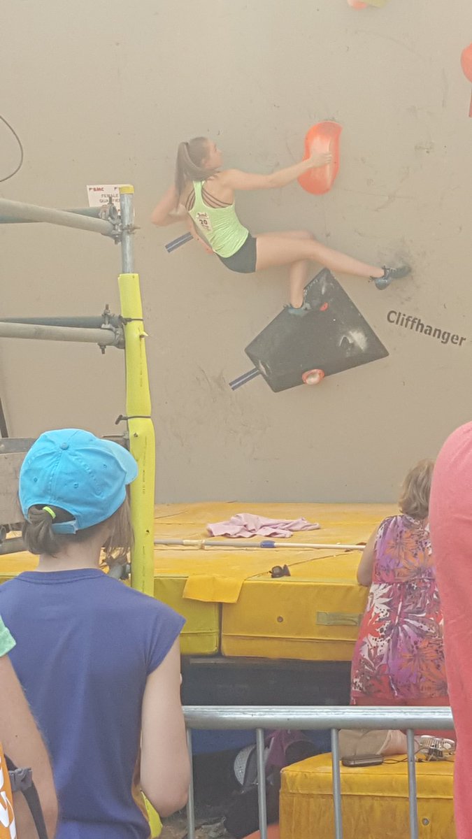 OnceaSmith's tweet image. Ava is Hannas number one fan in Sheffield today! #bbc's2018