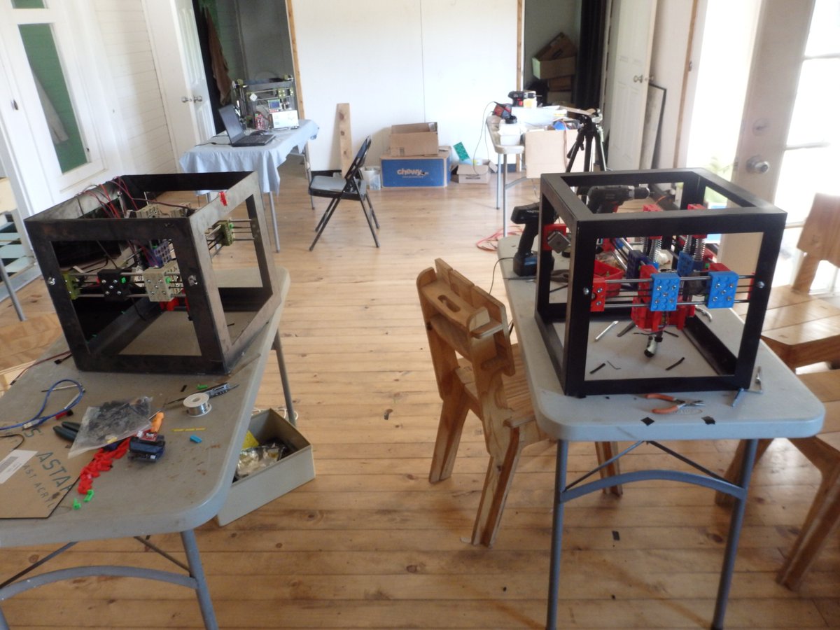 OpenCircuitIns's tweet image. Two #OpenSource Circuit Mills assembled  at a workshop with @OSEcology. Today we finish wiring and test and tune! #DIY #ECE