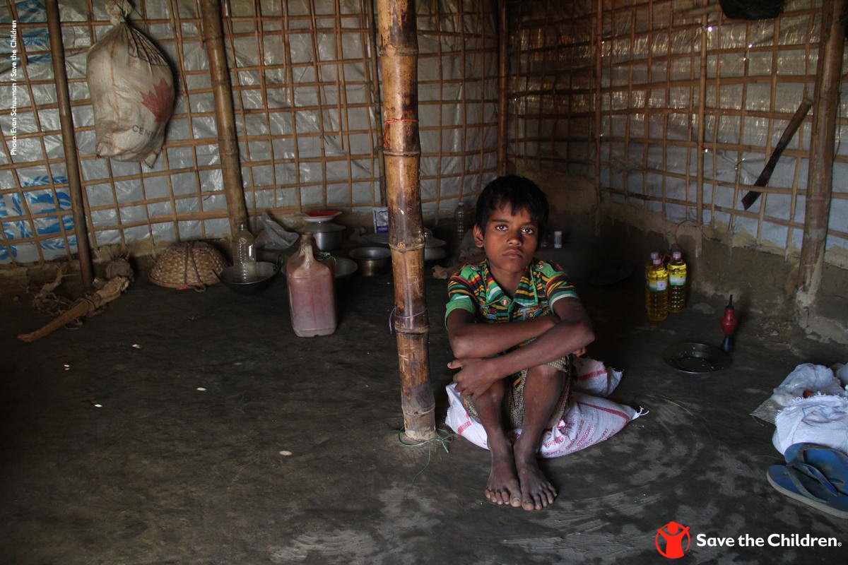 More than 327,000 #Rohingya refugee children currently out of school in Cox’s Bazar are being deprived of the right to learn. Help us ensure a brighter future for these kids: ow.ly/z1zQ30kJnZe