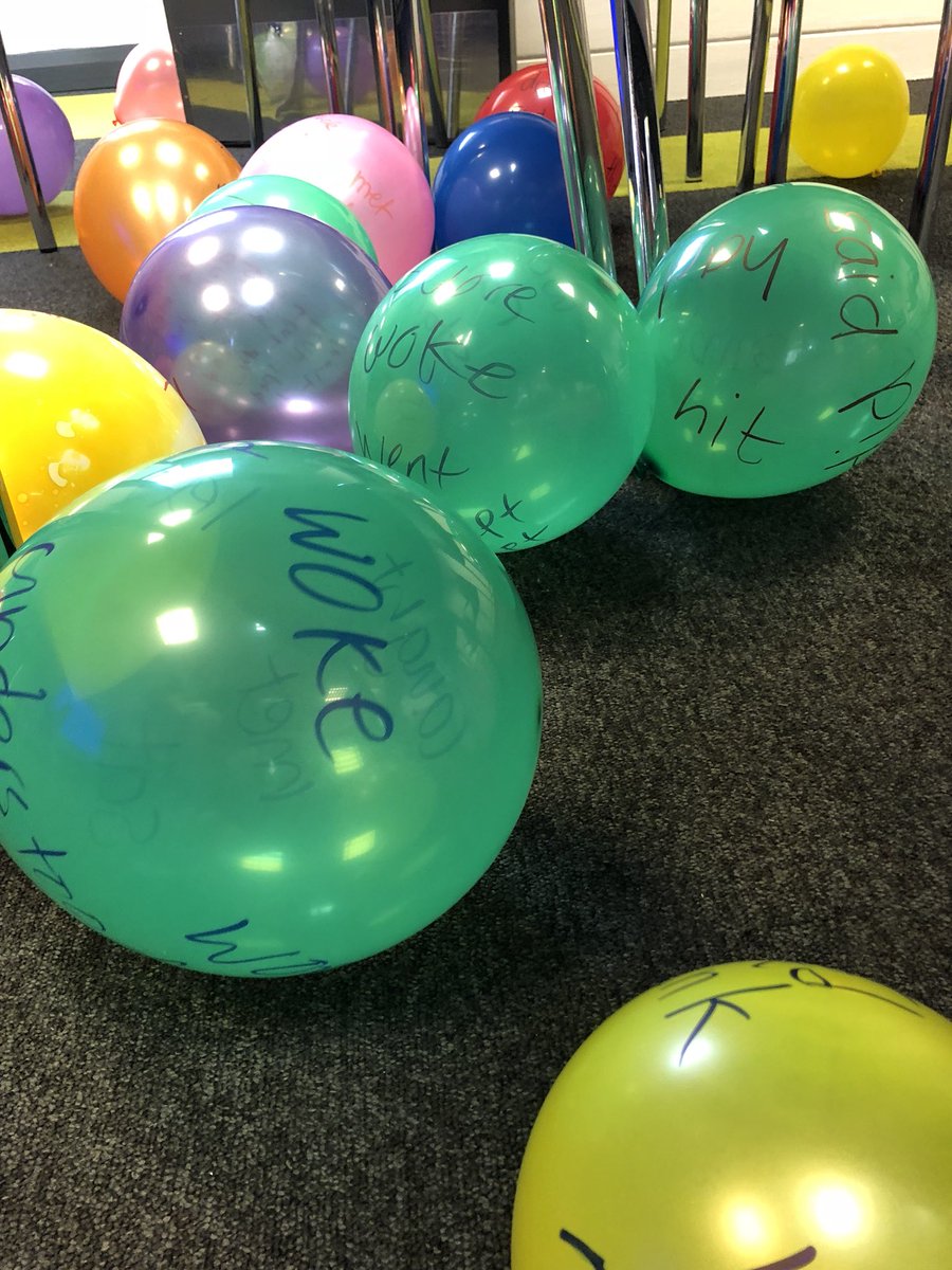 rc_vlucuta's tweet image. #Natecla #makethemlaugh
#grammarfun amazing buzz