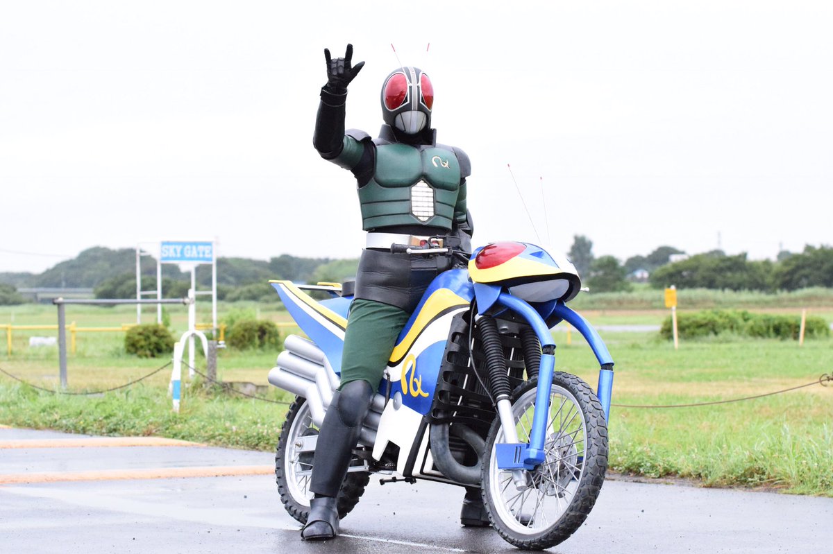 カベ 行くぞ アクロバッター シリーズの中でも相棒感が強く 大好きなバイクです 31年たった今も南光太郎を支えているのではないでしょうか そんな雰囲気が伝われば嬉しいです せっかくの30周年 アクロバッターを駆るrxをまたテレビで観たい