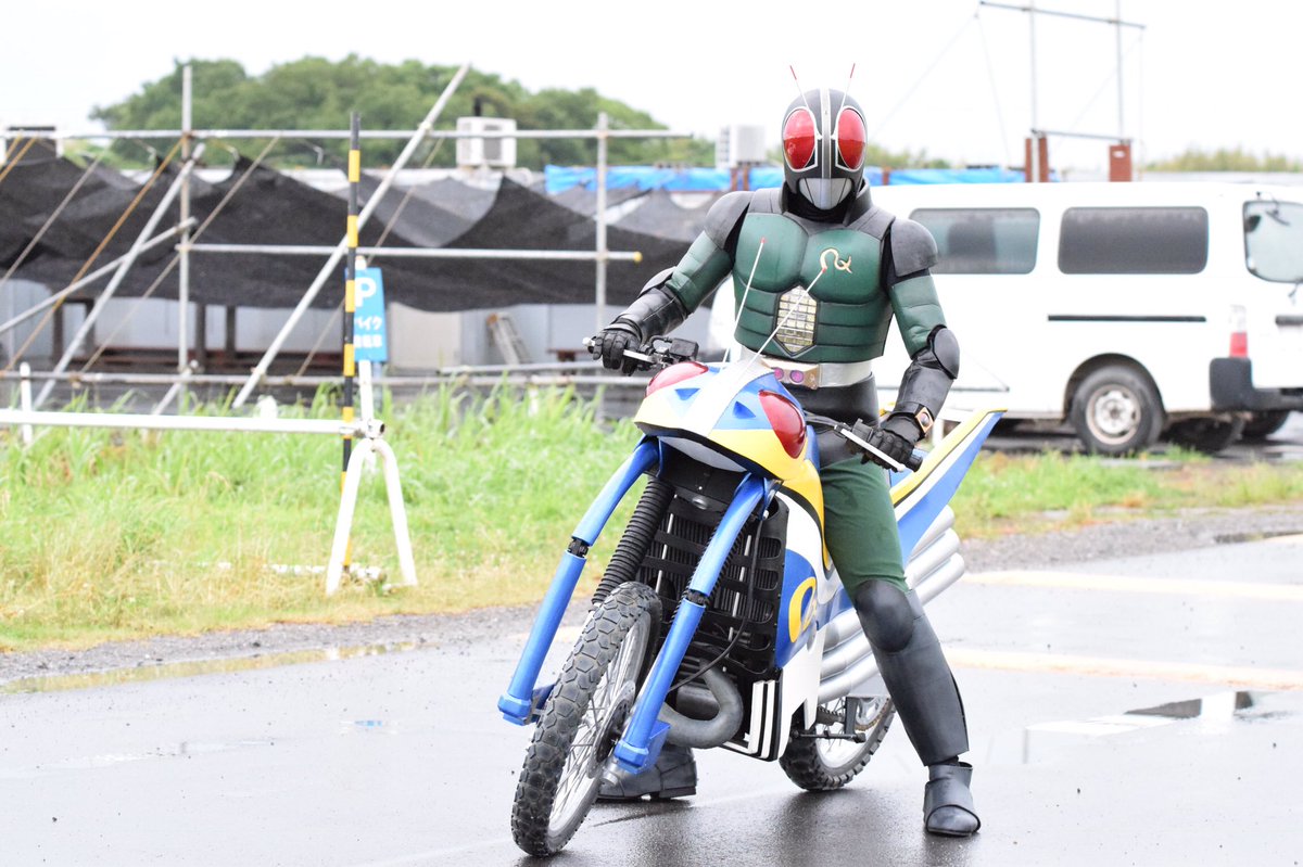 カベ 行くぞ アクロバッター シリーズの中でも相棒感が強く 大好きなバイクです 31年たった今も南光太郎を支えているのではないでしょうか そんな雰囲気が伝われば嬉しいです せっかくの30周年 アクロバッターを駆るrxをまたテレビで観たい