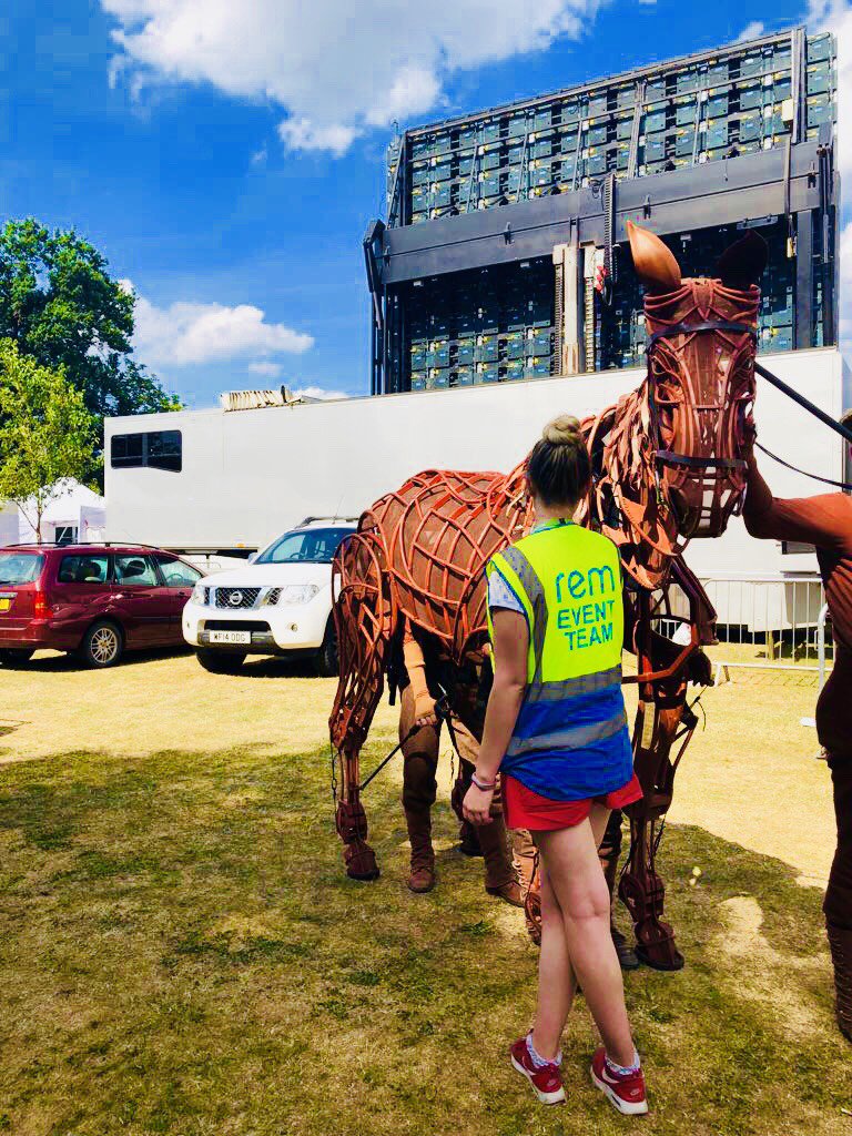 REM_Events's tweet image. Another weekend and we are north and south - half our team are preparing for @TallShipsSund, whilst the other half of our team have had the pleasure of meeting Joey from @WarHorseOnStage  @CelebrateWoking #eventprofs #sitemanagement #eventmanagement #placingmaking