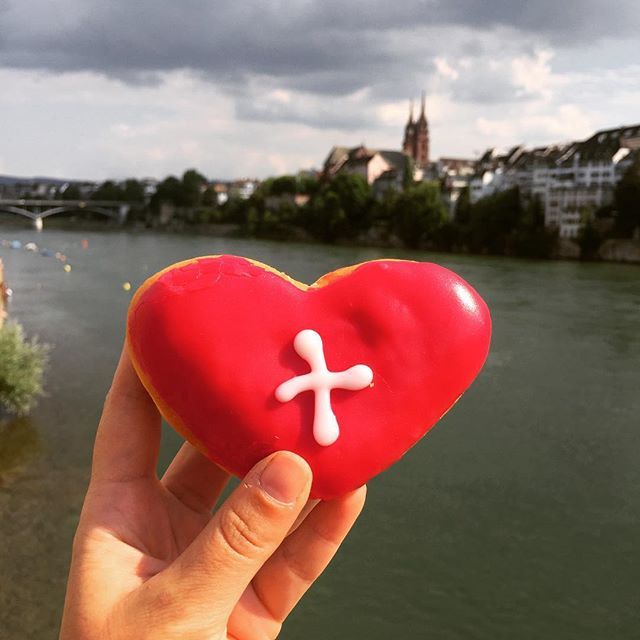 Love Basel ♥️🇨🇭♥️
.
.
. 
#dunkendonuts #cherrydonutomg #lovebasel #mybasel #basel #switzerland #rhine #rhein #swisssummer ift.tt/2Nv4cWm