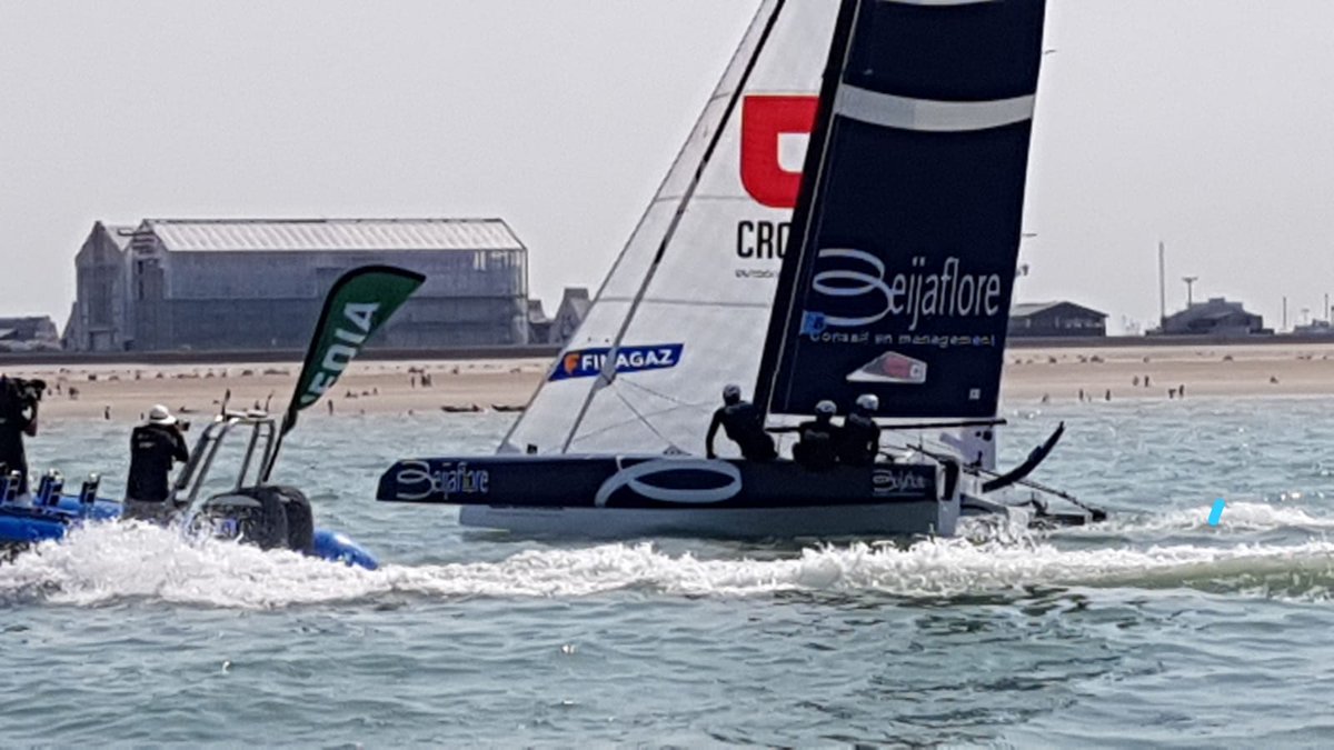 GALSC2's tweet photo. #Beijaflore  vainqueur de la finale du jour2 du #tourvoile  a Dunkerque.  Demain spi bleu à bord de Beijaflore  nouveau leader du classement  général https://t.co/UaV8PFjqW9
