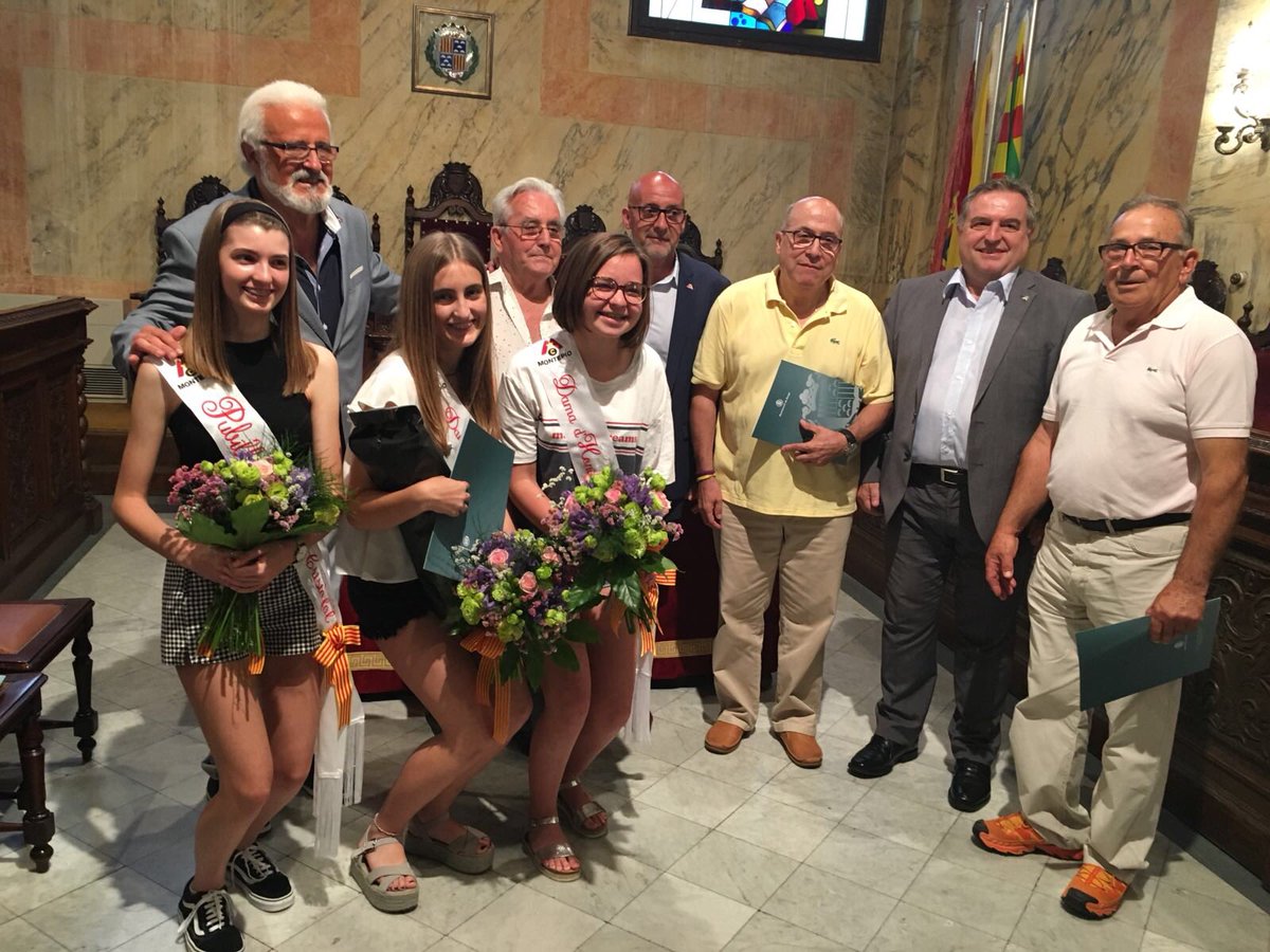 PDeCATBERGA's tweet photo. Un any més participem de la festa dels Cristòfols. El PDECAT #Berga amb les tradicions que ens identifiquen com a poble. https://t.co/7pEn3P3g1Q