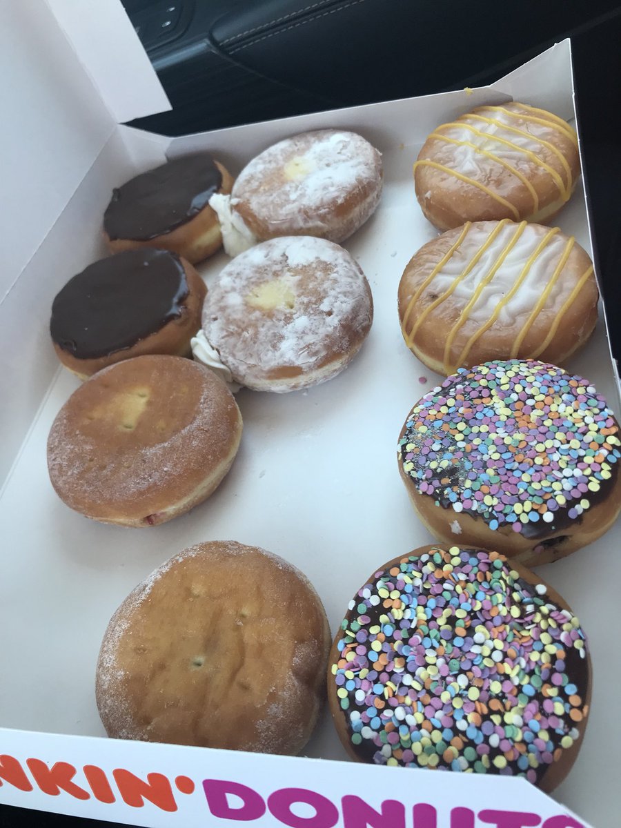 Fireman403's tweet image. Crossed the border to Calais Maine just to get some @dunkindonuts. 20 minutes in and out of the US for the best coffee and donuts!!