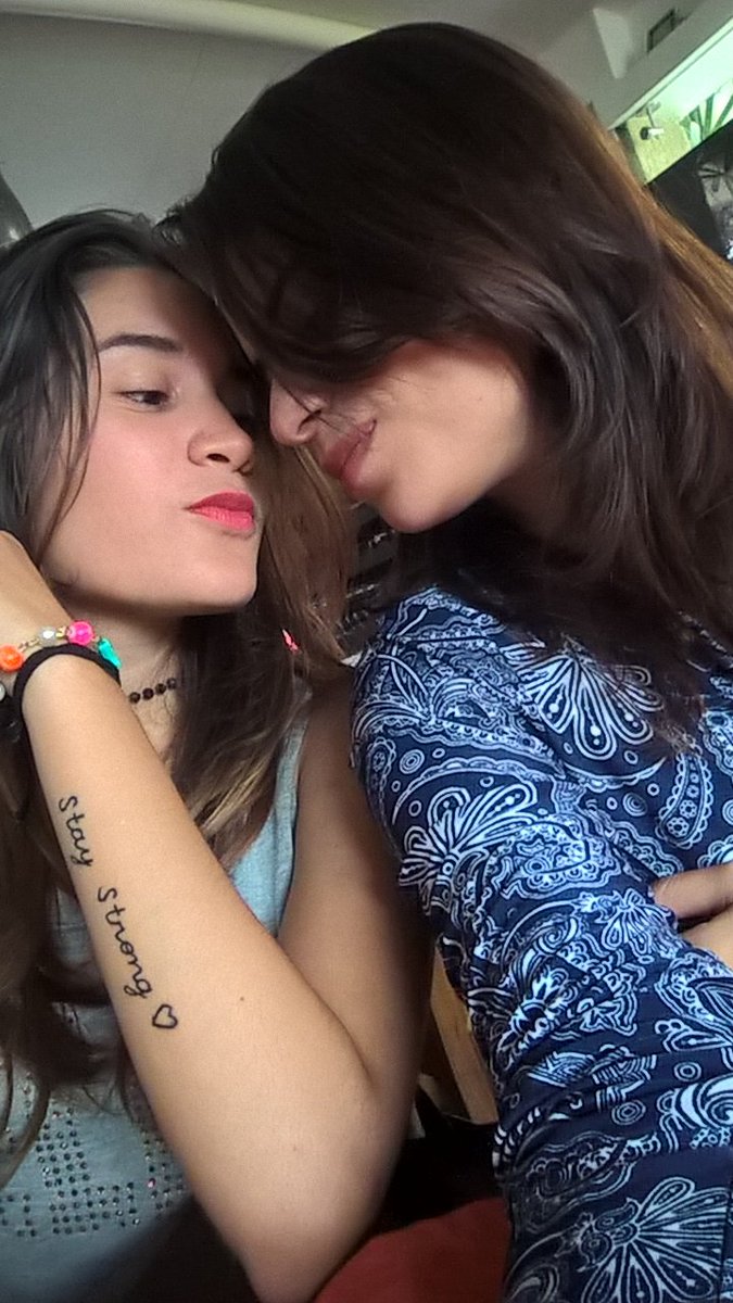 Victorialovers_'s tweet photo. Ver el juego con mi mujer no tiene precio https://t.co/z46TDtkfny