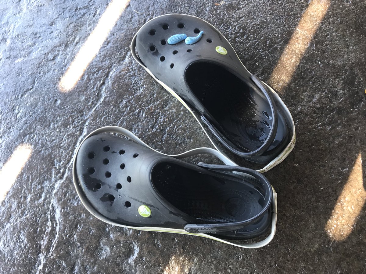 crocs shrink in hot car