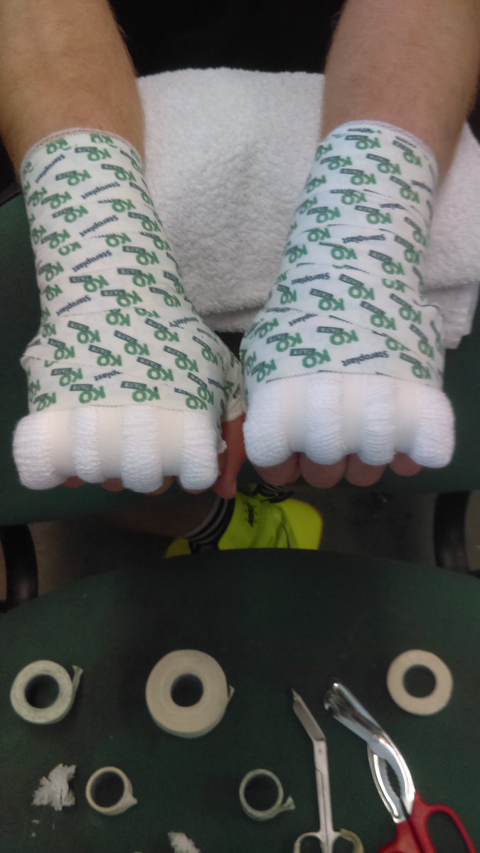 Bulldog Boxing (@bulldogboxing2) on Twitter photo Another happy millennium ABC boxer protecting his hands for the new season....
#KoTape <a href="/sammymoz33/">Sammy lou</a> <a href="/Steroplast/">Steroplast Healthcare</a> <a href="/HelzScott/">Helen Scott</a> Another happy millennium ABC boxer protecting his hands for the new season....
#KoTape <a href="/sammymoz33/">Sammy lou</a> <a href="/Steroplast/">Steroplast Healthcare</a> <a href="/HelzScott/">Helen Scott</a>