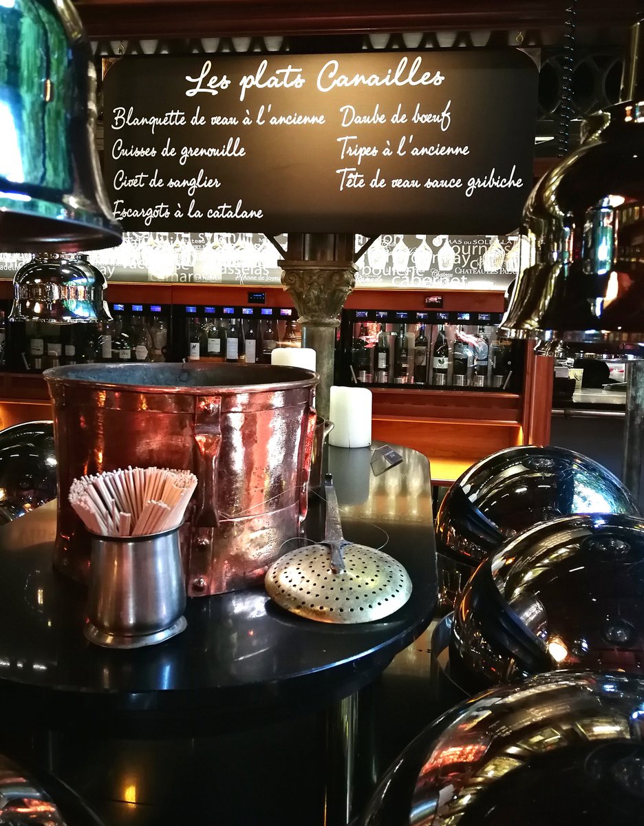 anskubcn's tweet photo. Mitä sinulle tulee mieleen buffet-ruoasta? Tänään söin ensimmäisen kerran ikinä todella hyvin seisovassa pöydässä ☺️ @GrandsBuffets #narbonne #ranska #bcntb #matkablogi https://t.co/xTWQ7nOeoe