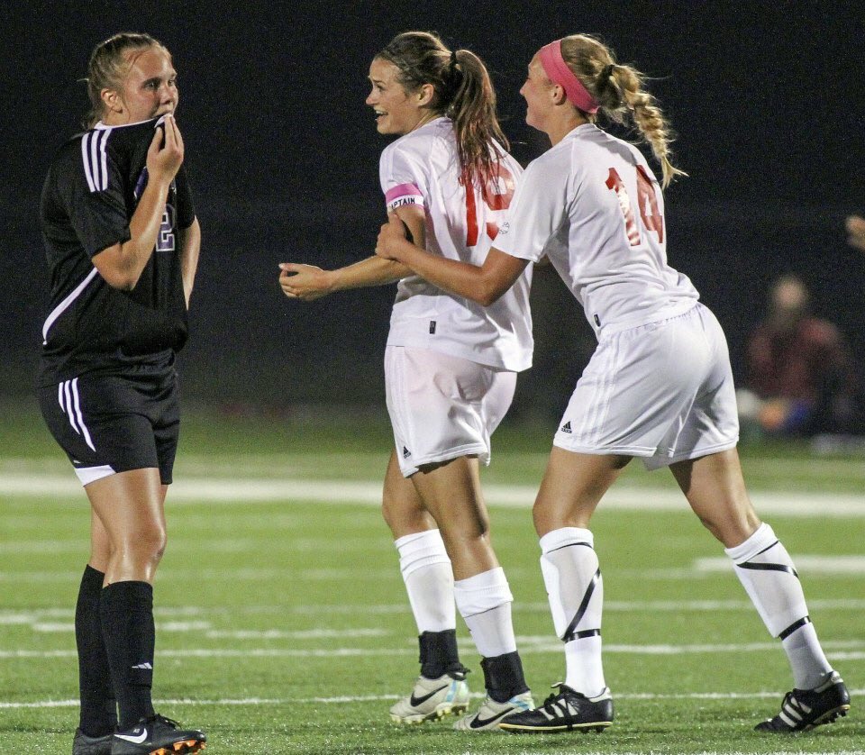Nicolie__Olie's tweet photo. Game Day got me feelin’ type of way 🙌🏼 #pumped #GVUWS #dustingoffthecleats https://t.co/RRAaY1kY74