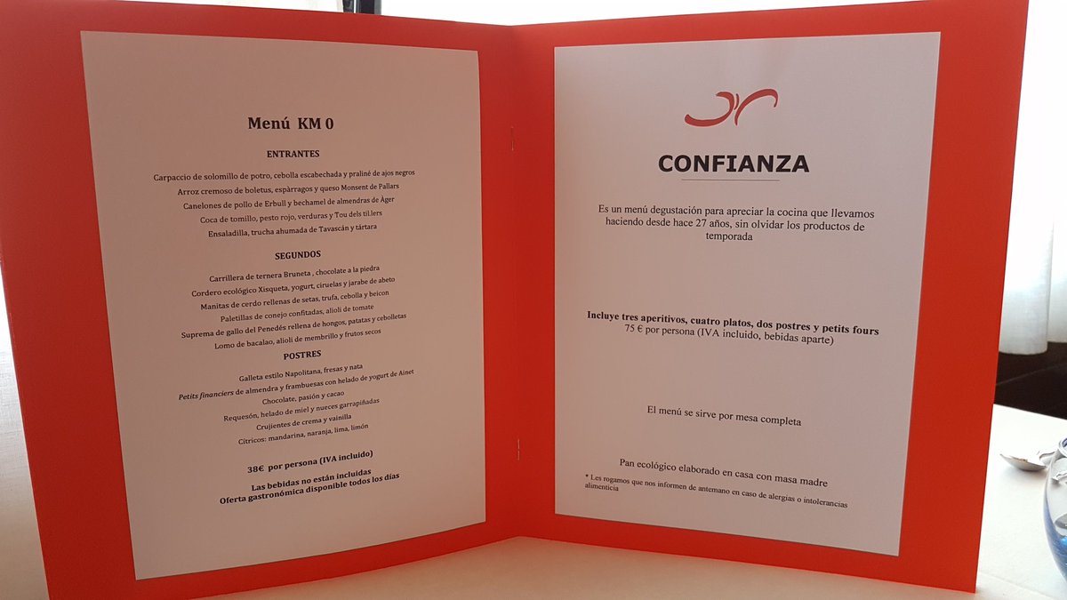gemaesantiago's tweet photo. @AMIGASTRONOMIKS @AgataAlbero @chupchupchup @bcnTB @BlogHedonista @aralleida @viajesquimelena @Estelamgm @AdQqV @gransreptes @vnvida @viajemochileros @Lichivolador @BacoyBoca @flavorcook @llepadits @bcngourmet_ Noies i nois/ Chicos y Chicas @Fogony a #Sort amb #EstrellaMichellin BRUTAL todo todo #DivinosSabores https://t.co/HJ61DY4d0c