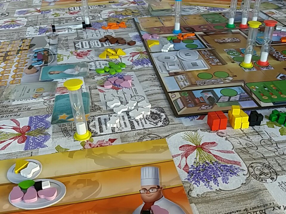 mcanosan's tweet image. Treball cooperatiu, distribució de recursos, gestió de cues i lots, tot cuinant plats en un restaurant. Brutal #KitchenRush #gameboards @MasQueOca