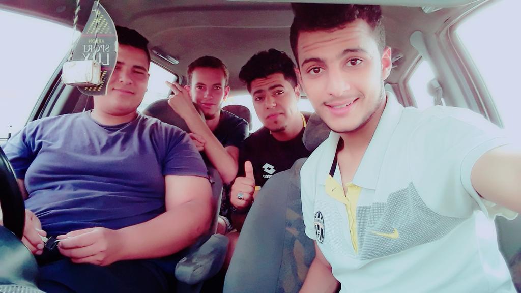 y1HygqeffCw3SC2's tweet image. *الحياة يقودها عقلك 
وليس كلام الناس 
ماتخليش روحك #سطل ميه الي يجي-- يعبيك 
كلام قصير ومعنا كبير* منورين حبيب