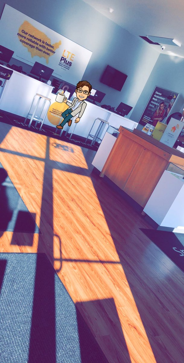 CStrizver's tweet photo. Happy Saturday. Come stop by for some phones and some coffee! #SprintRoseburg #WeareNW #WhatsBetterThanCoffee @Sprint_Ricky https://t.co/kVYw2hNWsG