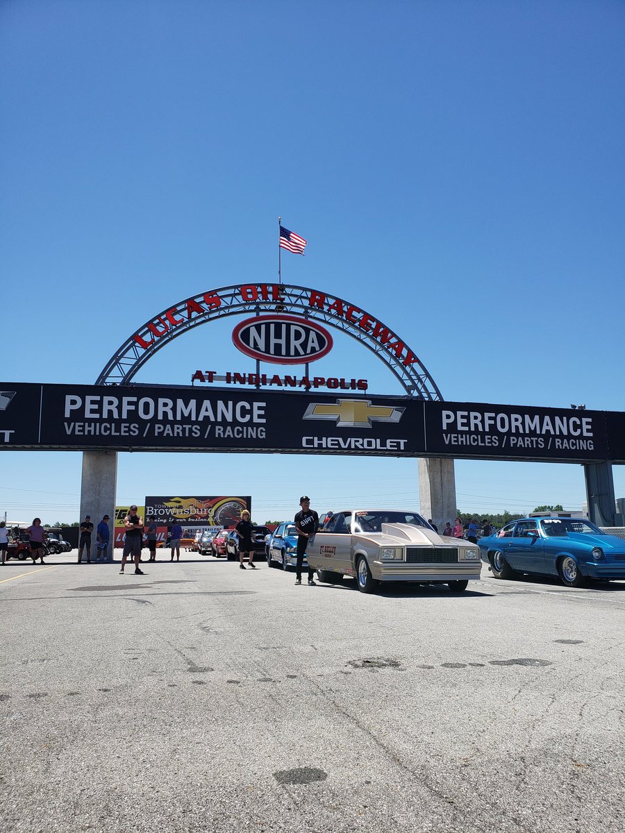 A beautiful day for racing at @LucasOilRaceway for @NHRADiv3 Huge car count out here today. #NHRA #LODRS #DragRacing