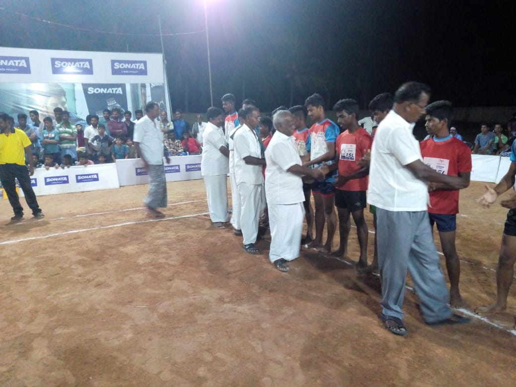 sportzliveconne's tweet photo. Final battle #BharatSuperLeague in #Thanjavur and Croud supporting our team.....Let come and watch the Magic for every Point by the Players
#TractorEmulsion #AsianPaints
#KheloTashanSe
#KhelKabaddi
#BharatSuperLeague2018
#DainikJagran
#SonataWatches
#ACETractor
#RoseLeague https://t.co/XrUtaLZVK1