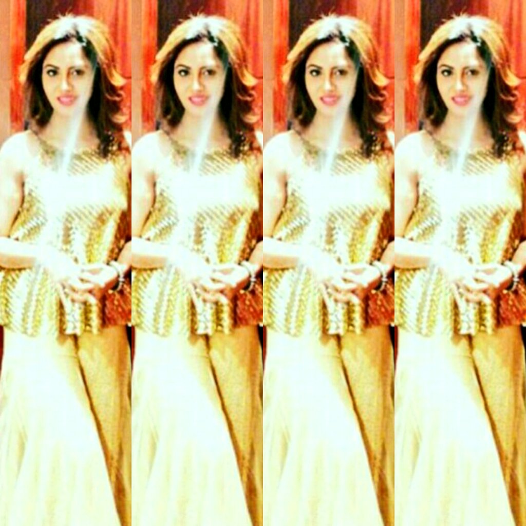 Ashi_222's tweet photo. #wewantarshikhaninkkk9 @ArshiKOfficial @ColorsTV @EndemolShineIND https://t.co/7ZSSVuIL4b